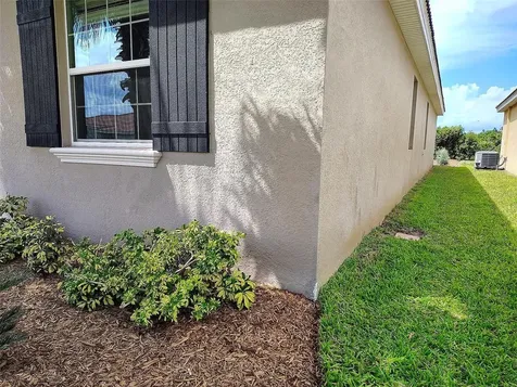 1047 Oak Bluff Drive Davenport FL 33837