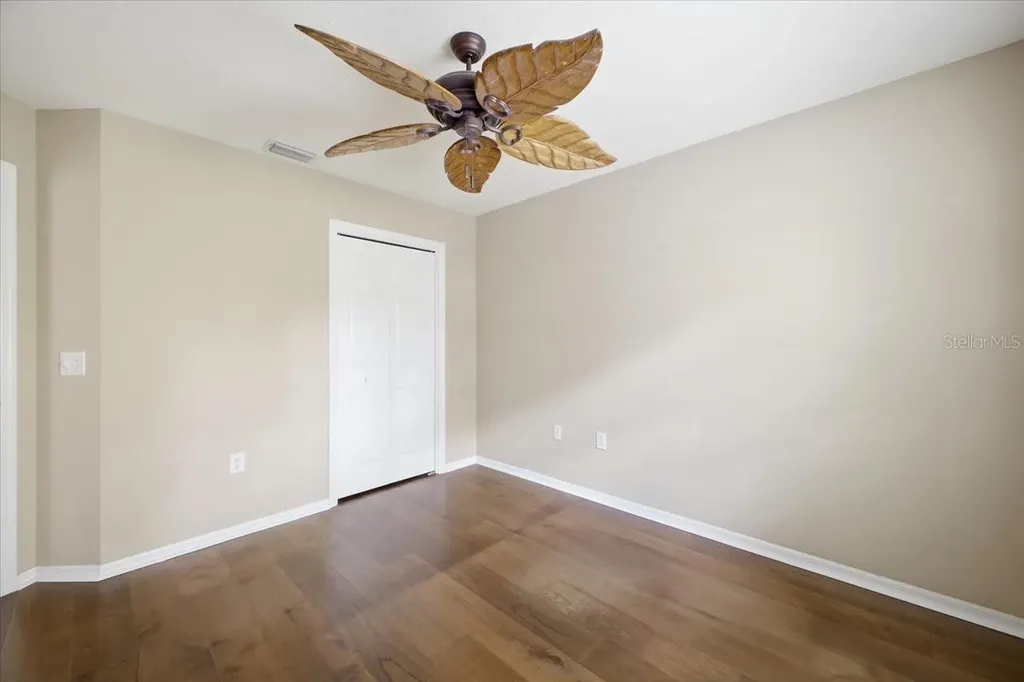 2726 Valencia Grove Drive Valrico FL 33596