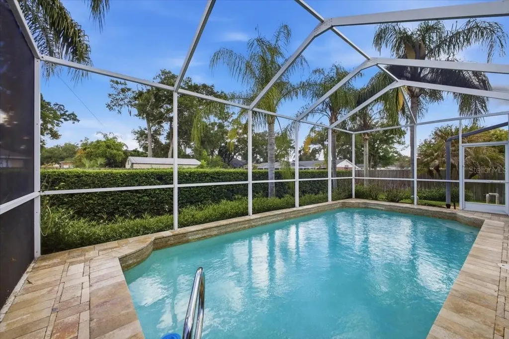 2726 Valencia Grove Drive Valrico FL 33596