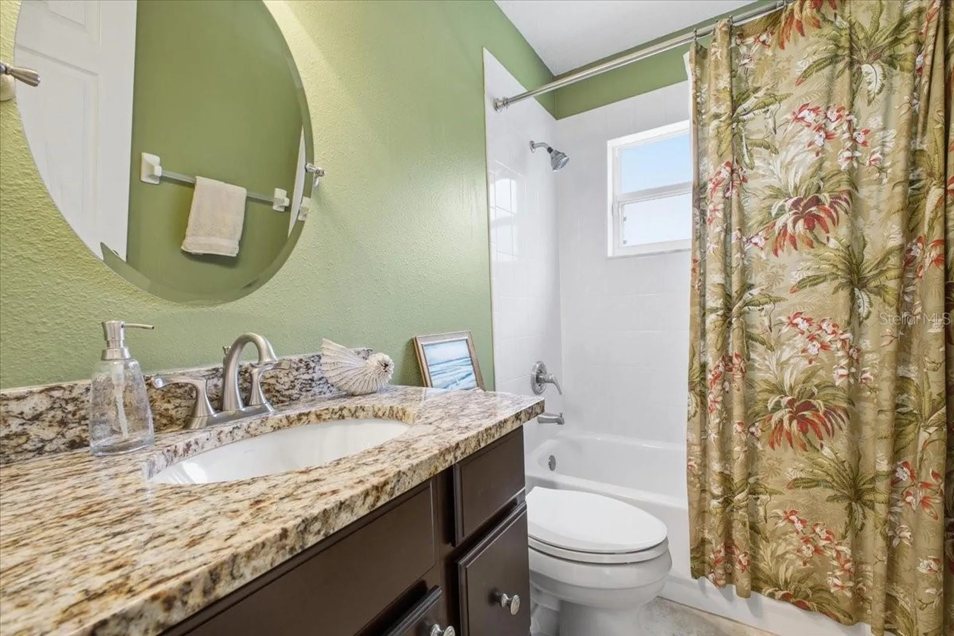2726 Valencia Grove Drive Valrico FL 33596