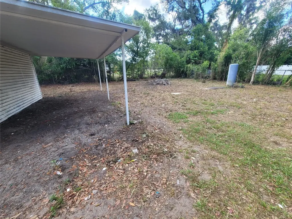 2831 N Valrico Road Seffner FL 33584