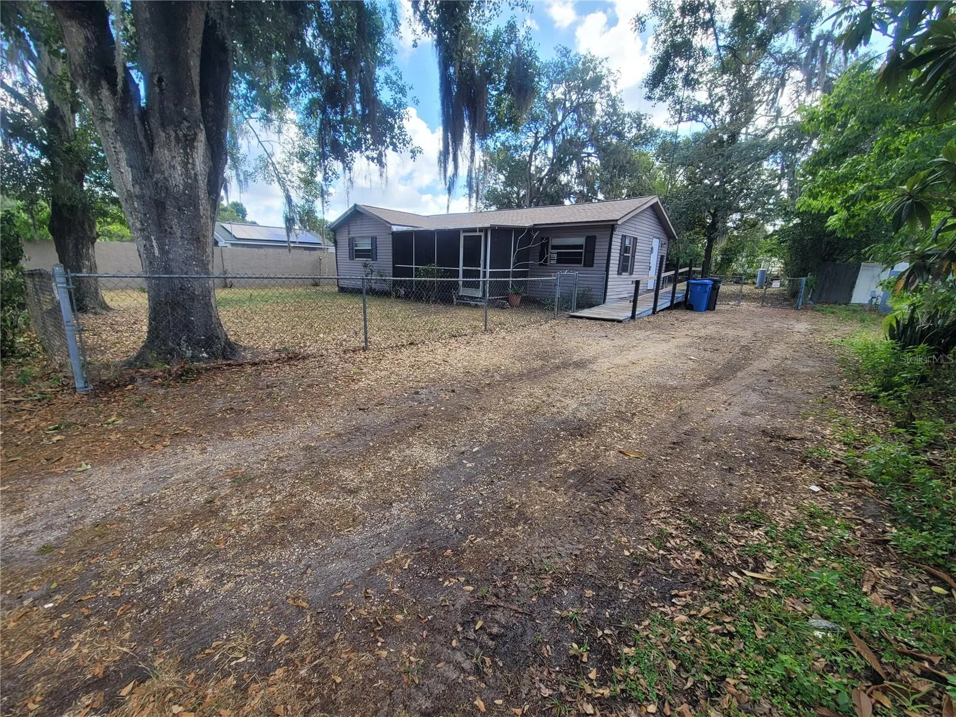 2831 N Valrico Road Seffner FL 33584