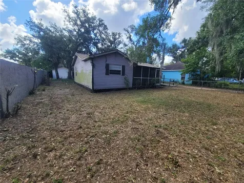2831 N Valrico Road Seffner FL 33584