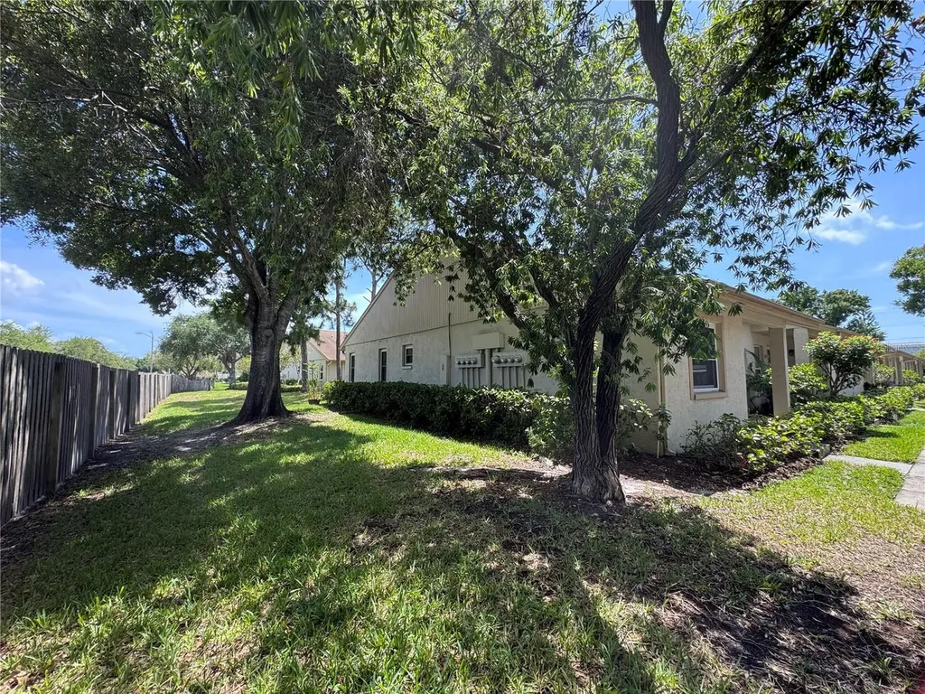 10853 43rd Street N Clearwater FL 33762