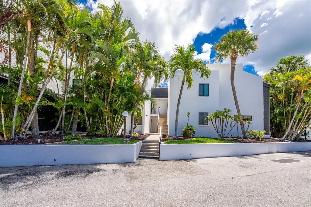 2955 N Beach Road Englewood FL 34223