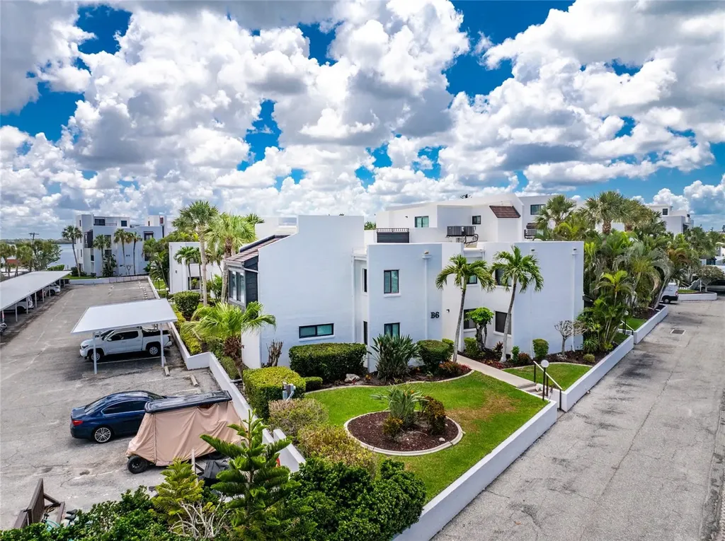 2955 N Beach Road Englewood FL 34223