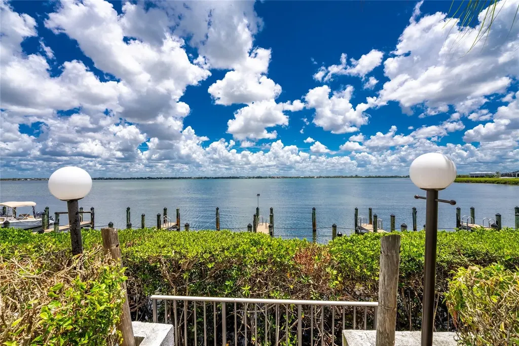 2955 N Beach Road Englewood FL 34223