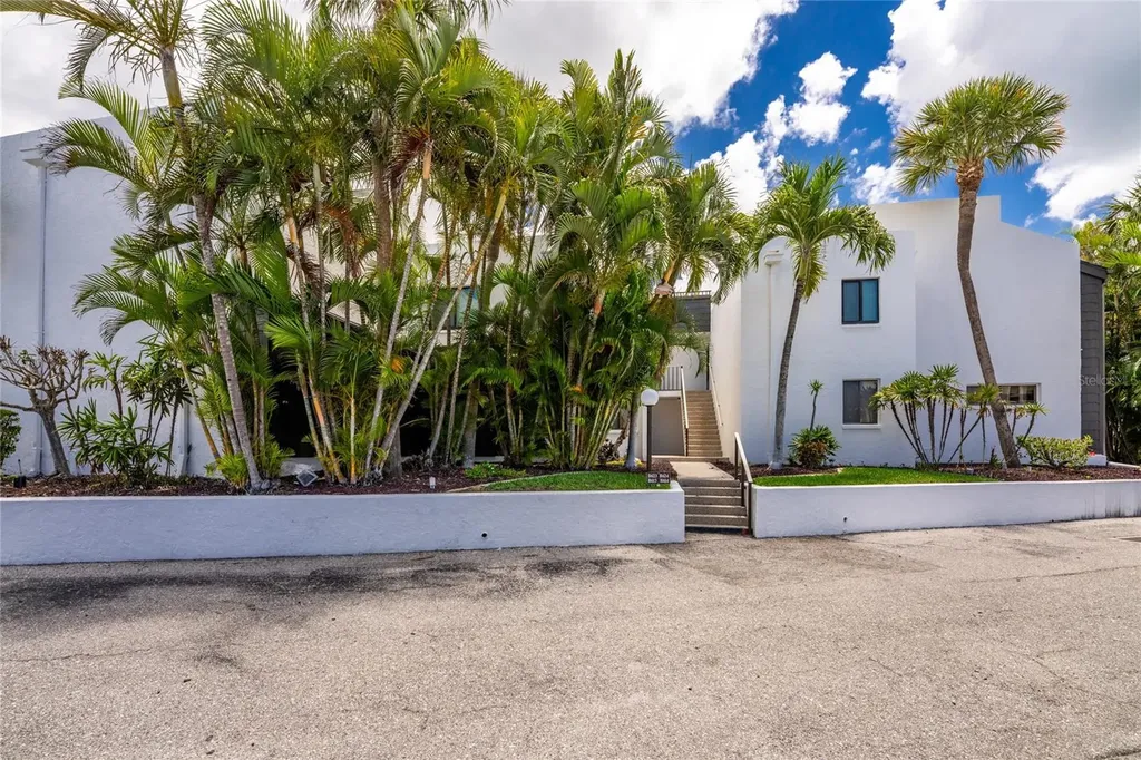 2955 N Beach Road Englewood FL 34223