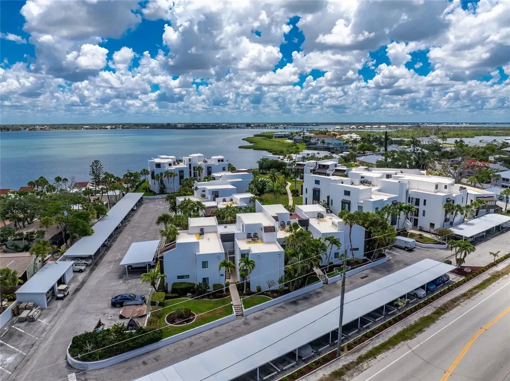 2955 N Beach Road Englewood FL 34223