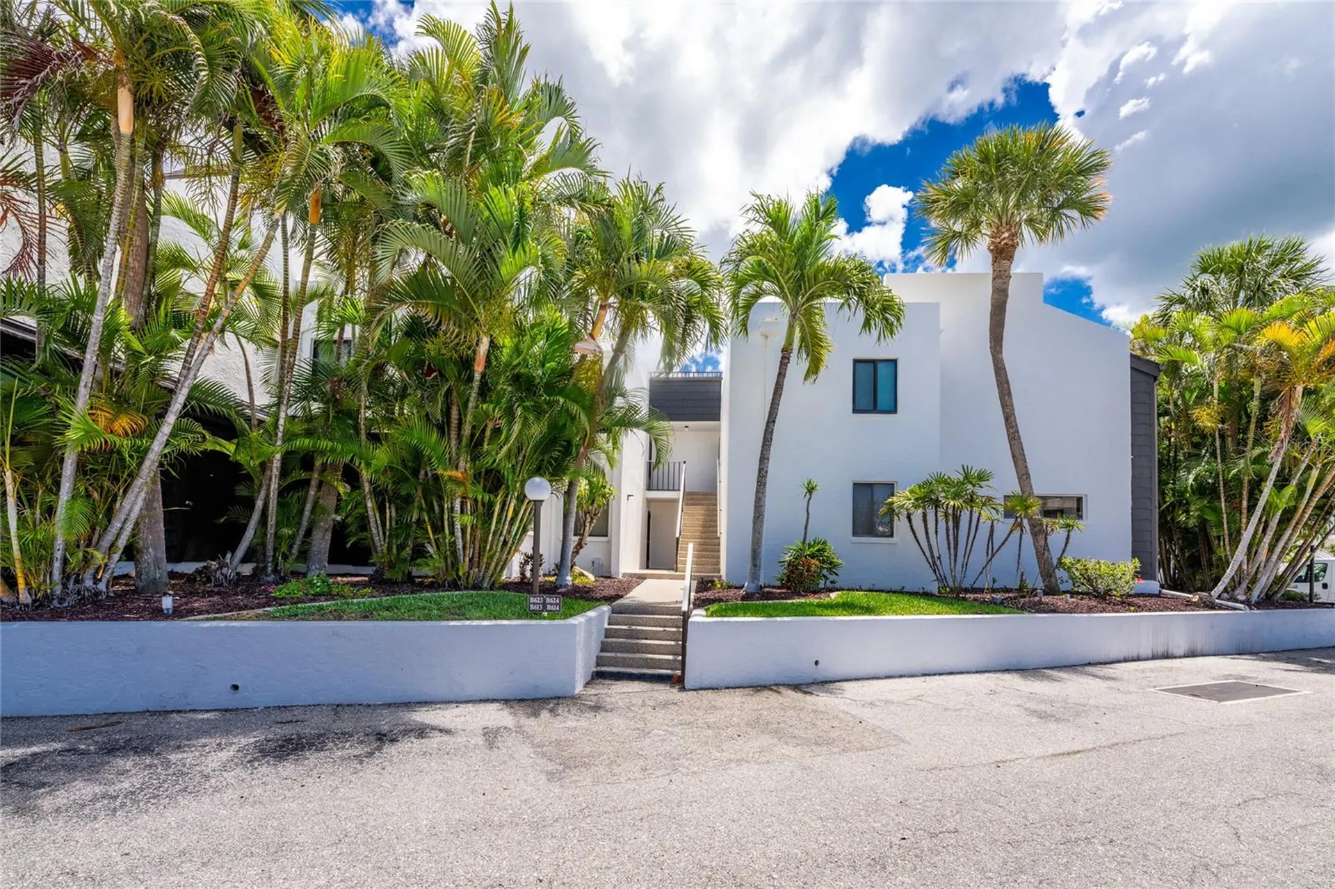 2955 N Beach Road Englewood FL 34223
