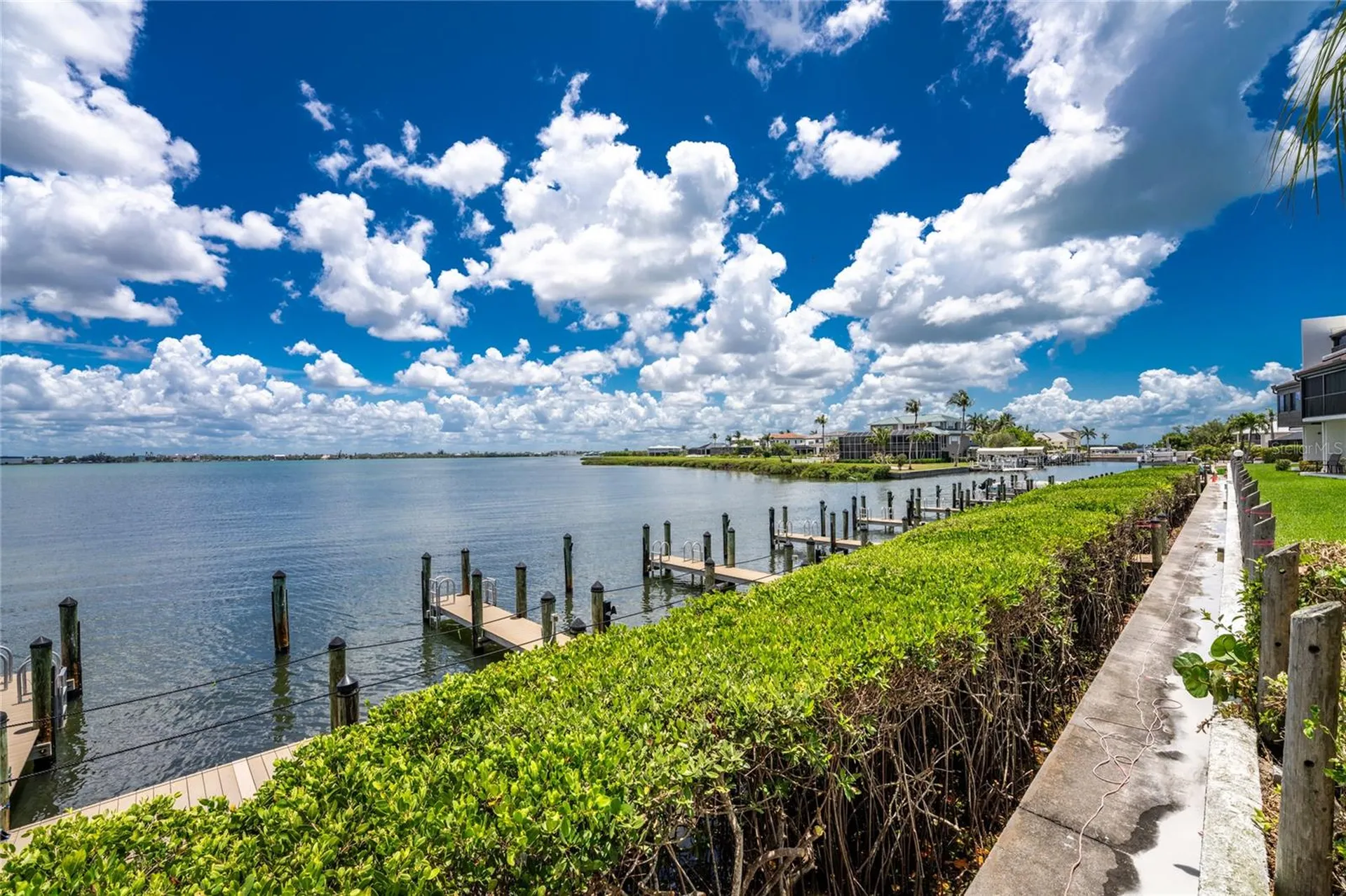 2955 N Beach Road Englewood FL 34223