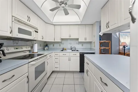 2955 N Beach Road Englewood FL 34223