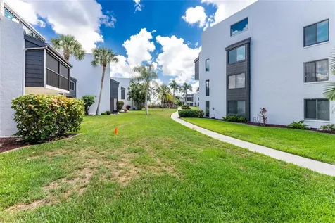 2955 N Beach Road Englewood FL 34223