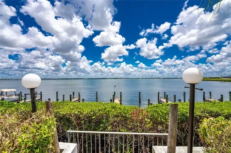 2955 N Beach Road Englewood FL 34223