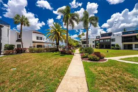 2955 N Beach Road Englewood FL 34223