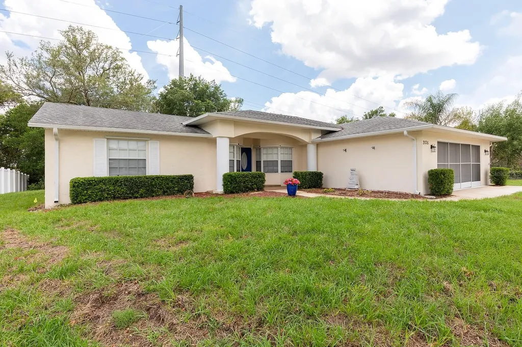 2076 S Parkton Drive Deltona FL 32725