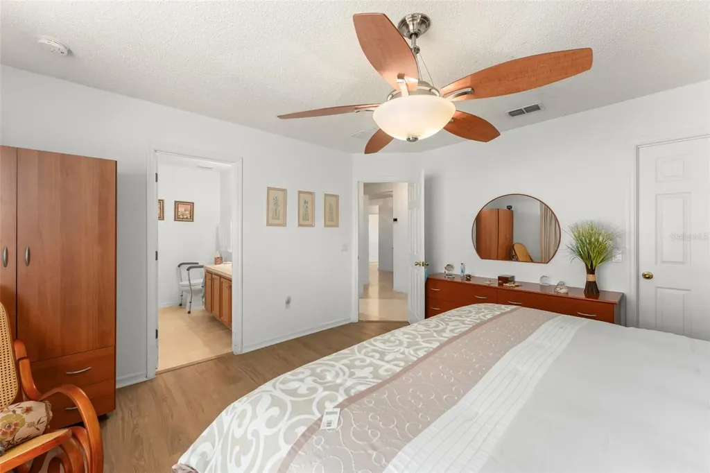 11867 Old Glory Drive Orlando FL 32837