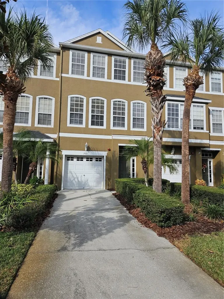 2927 Pointeview Drive Tampa FL 33611