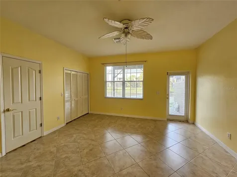 2927 Pointeview Drive Tampa FL 33611
