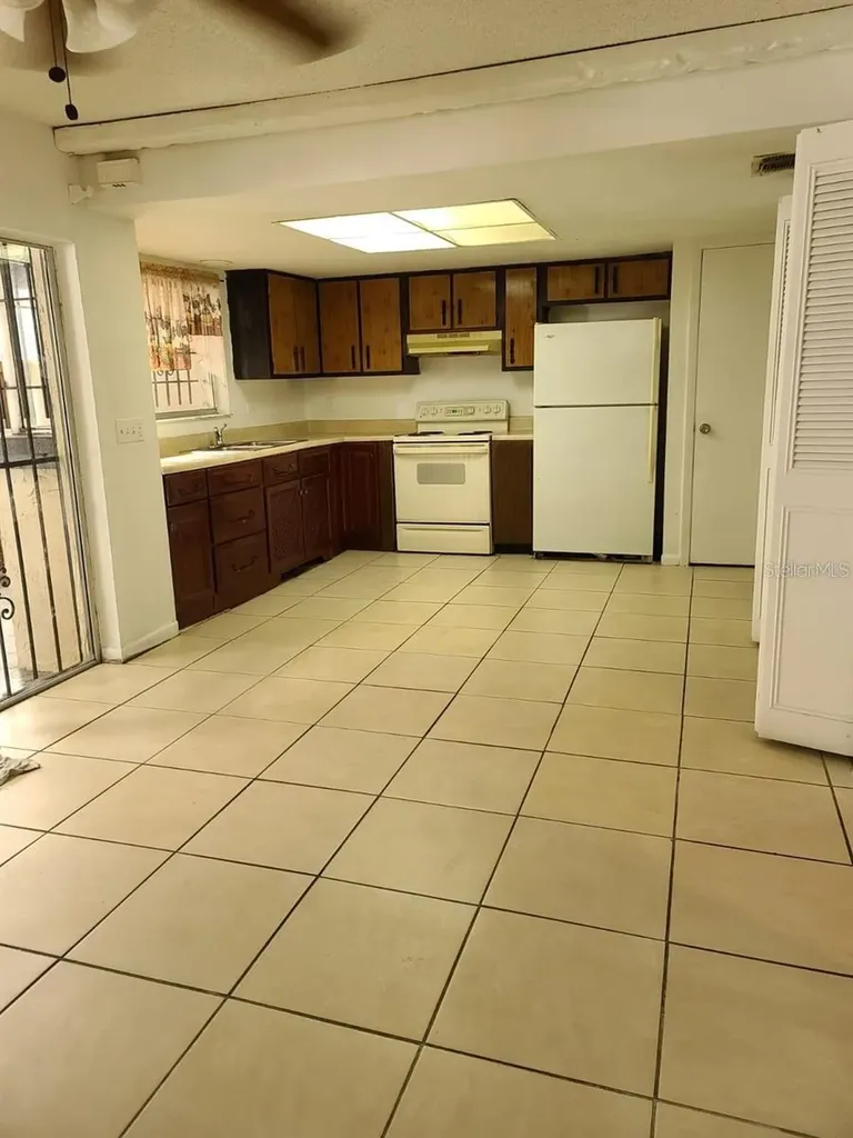 2222 Silver Pines Place Orlando FL 32808