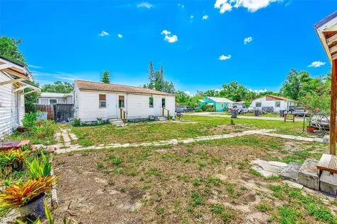 3257 57th Avenue N St Petersburg FL 33714
