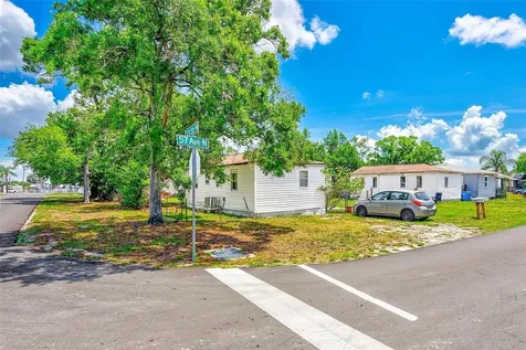 3257 57th Avenue N St Petersburg FL 33714