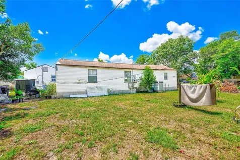 3257 57th Avenue N St Petersburg FL 33714