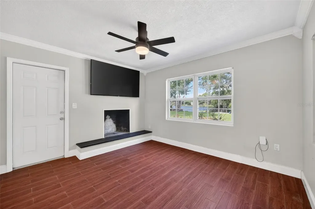 1009 Lake Bell Drive Winter Park FL 32789