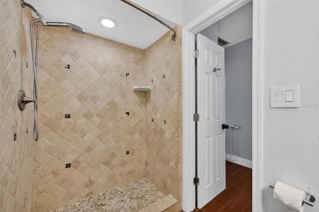 1009 Lake Bell Drive Winter Park FL 32789