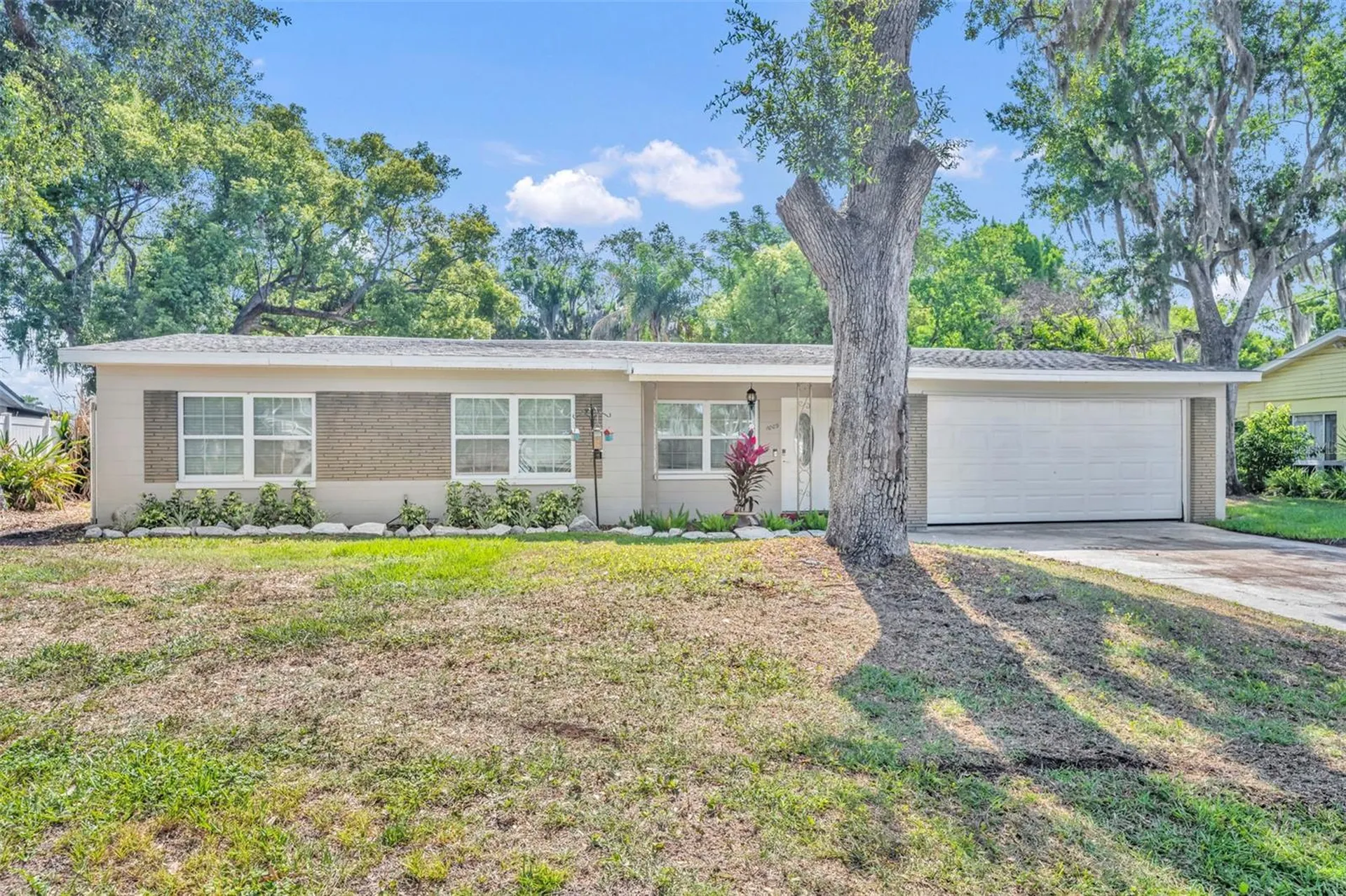 1009 Lake Bell Drive Winter Park FL 32789