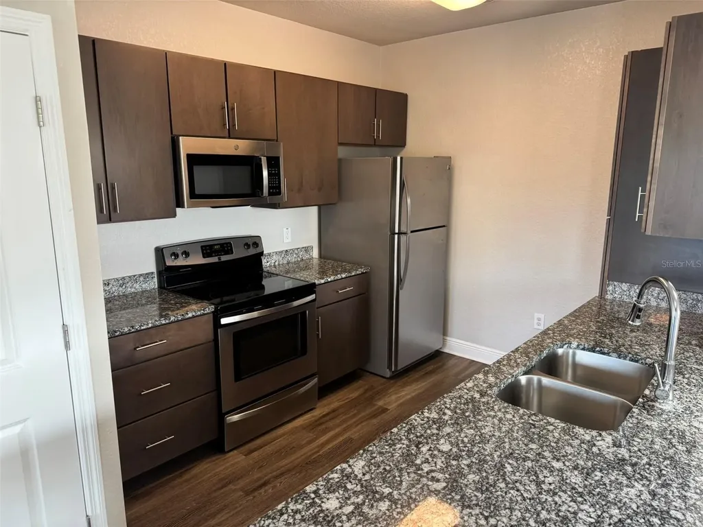 2420 Ann Rou Road Tavares FL 32778