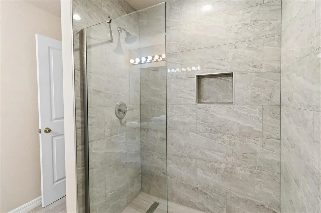 446 Reserve Drive Davenport FL 33896