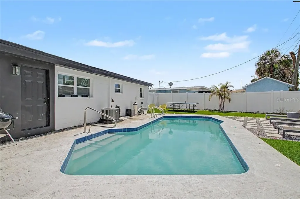 7812 Rideout Road Tampa FL 33619