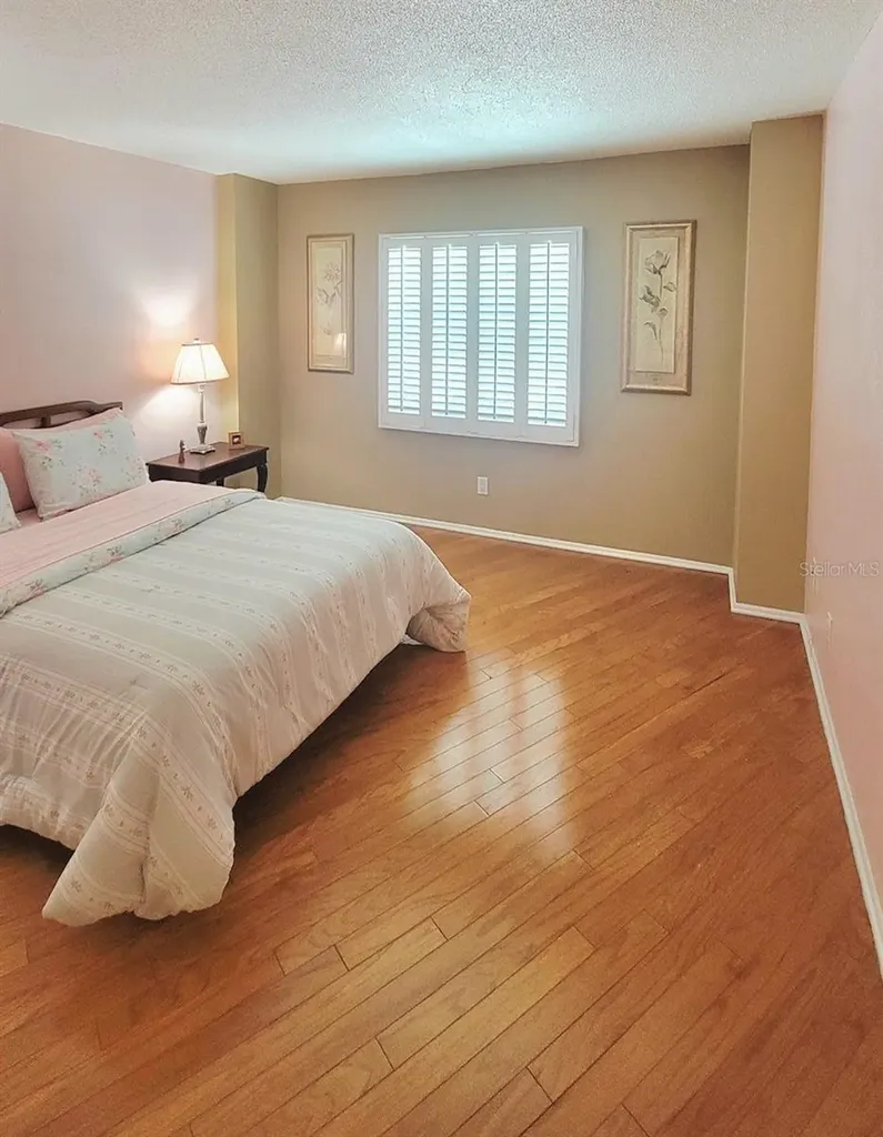 435 S Gulfstream Avenue Sarasota FL 34236