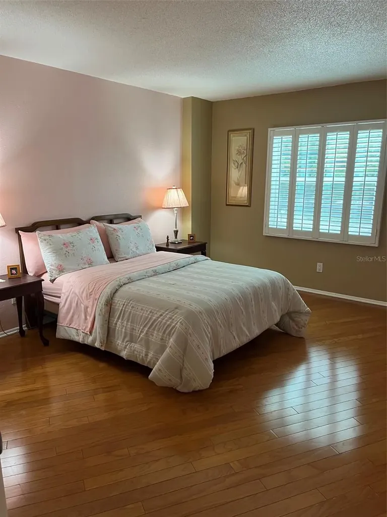 435 S Gulfstream Avenue Sarasota FL 34236