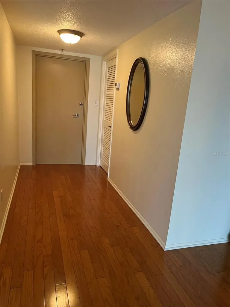 435 S Gulfstream Avenue Sarasota FL 34236