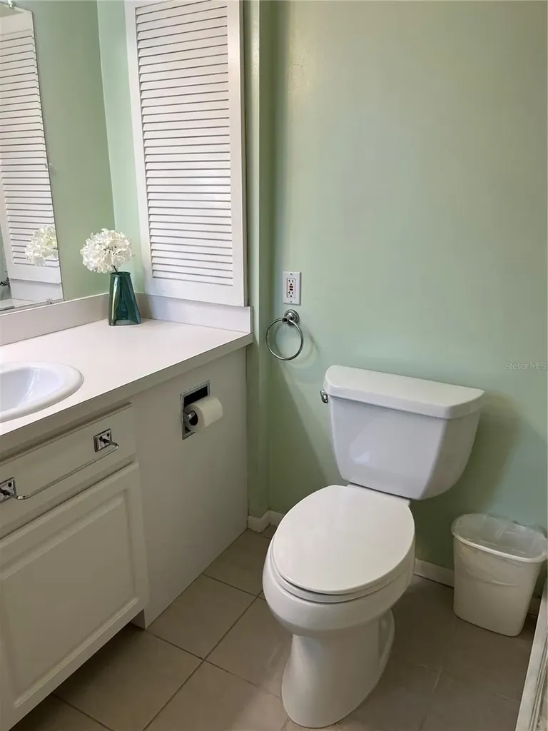 435 S Gulfstream Avenue Sarasota FL 34236