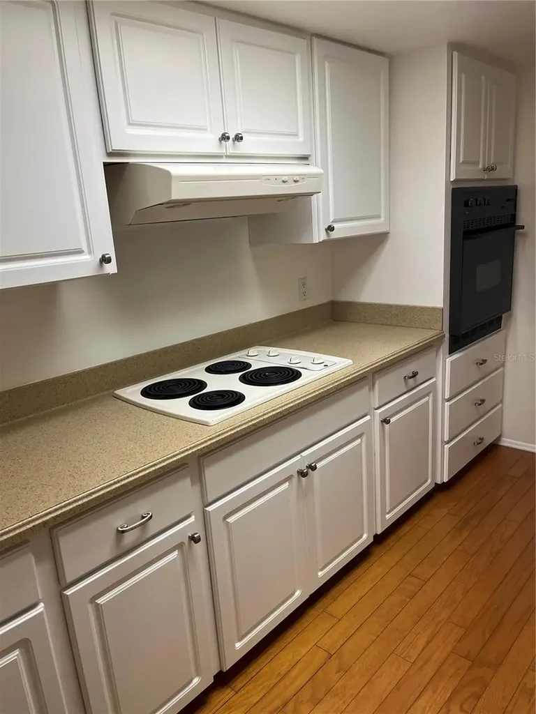 435 S Gulfstream Avenue Sarasota FL 34236