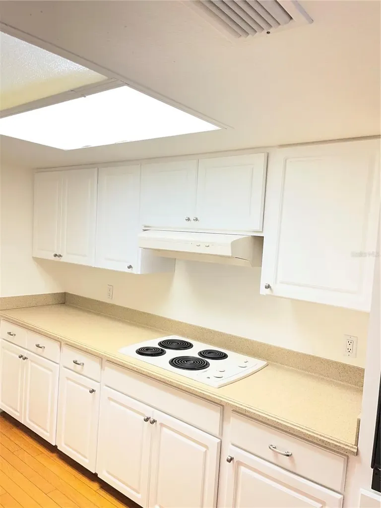 435 S Gulfstream Avenue Sarasota FL 34236