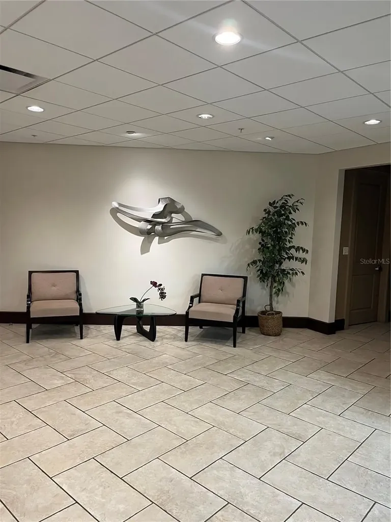 435 S Gulfstream Avenue Sarasota FL 34236