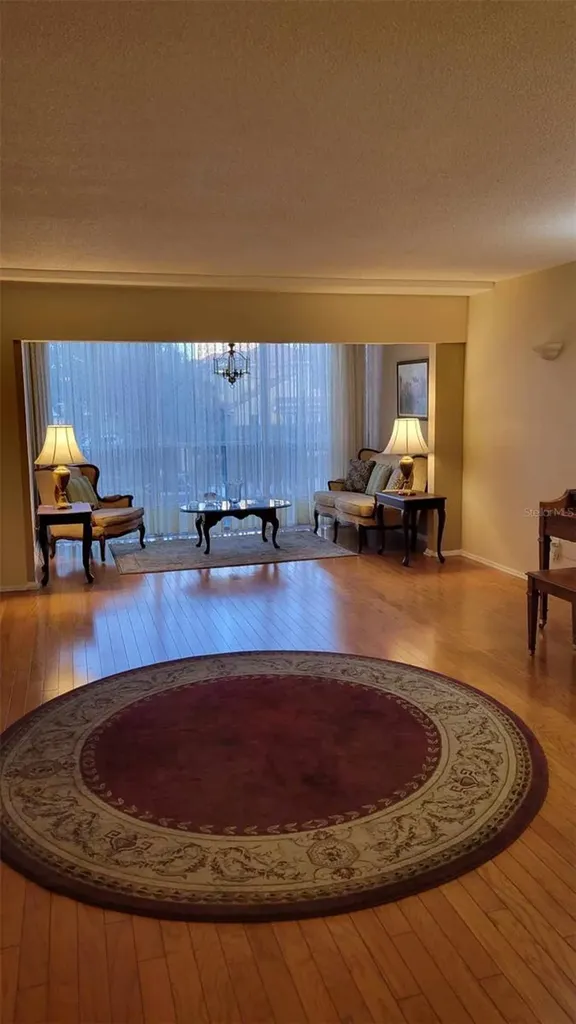435 S Gulfstream Avenue Sarasota FL 34236