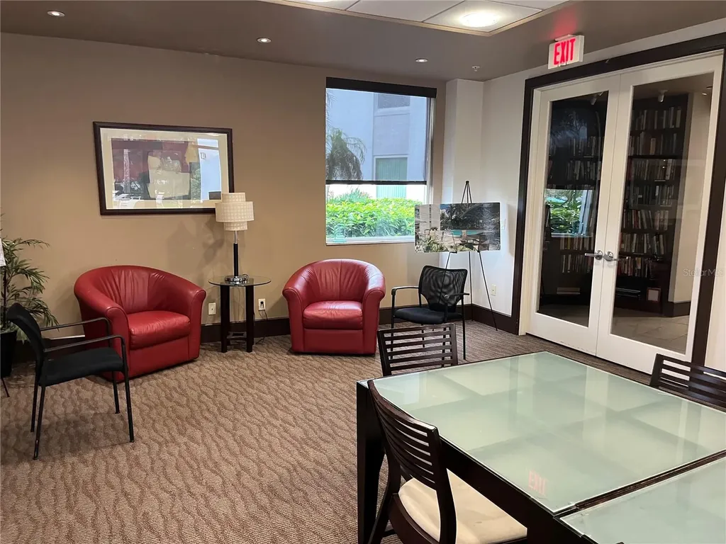 435 S Gulfstream Avenue Sarasota FL 34236