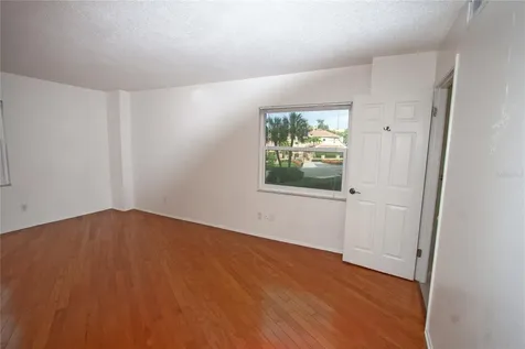 435 S Gulfstream Avenue Sarasota FL 34236