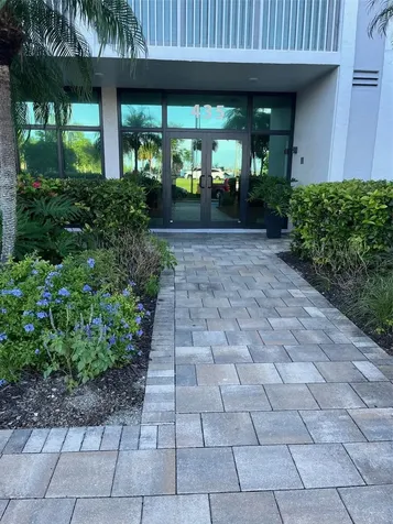 435 S Gulfstream Avenue Sarasota FL 34236