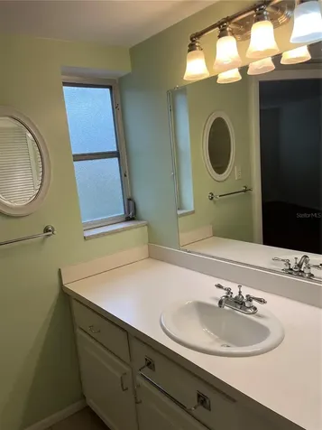 435 S Gulfstream Avenue Sarasota FL 34236