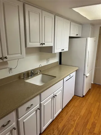 435 S Gulfstream Avenue Sarasota FL 34236