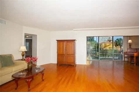 435 S Gulfstream Avenue Sarasota FL 34236