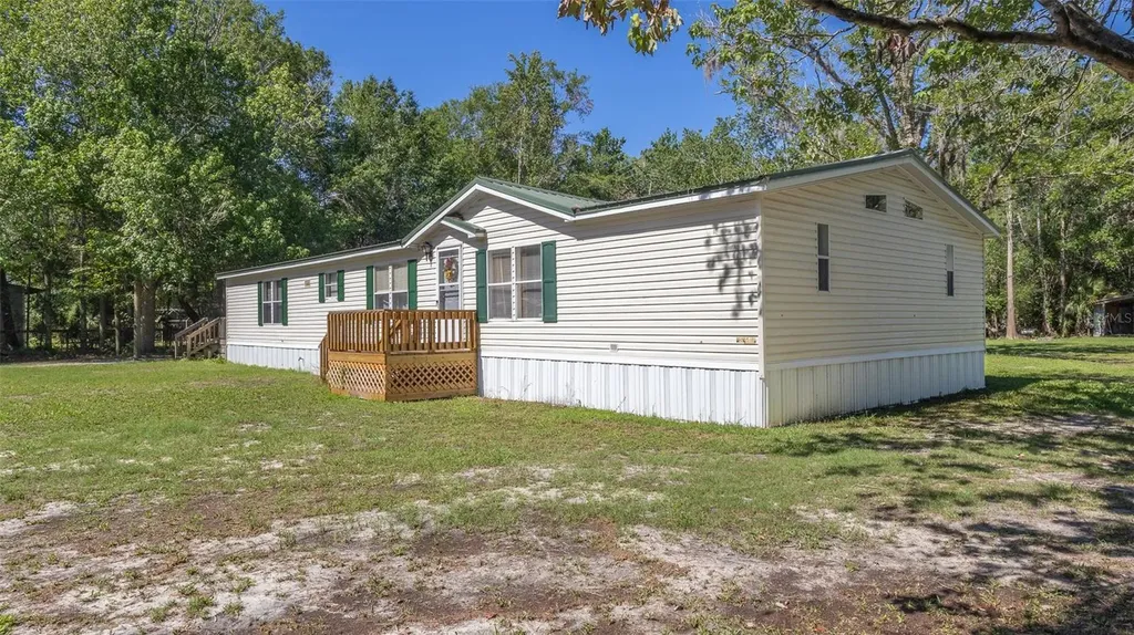 17824 NE 143rd Terrace Waldo FL 32694