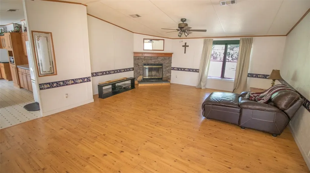 17824 NE 143rd Terrace Waldo FL 32694