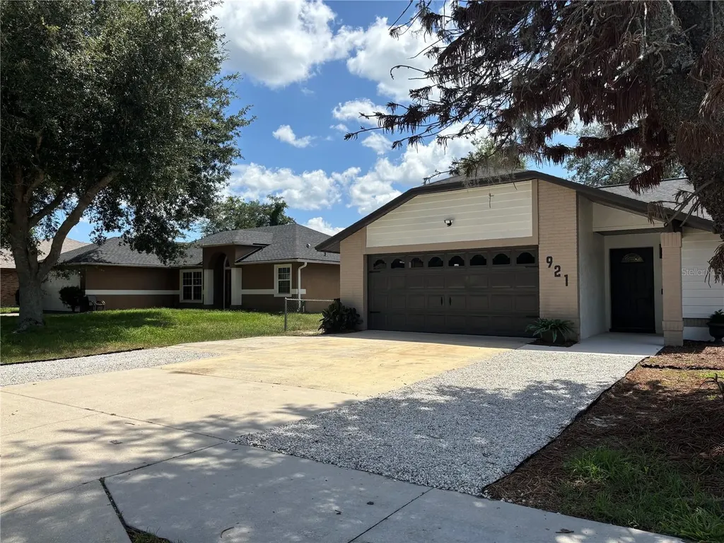 921 Fort Smith Boulevard Deltona FL 32738